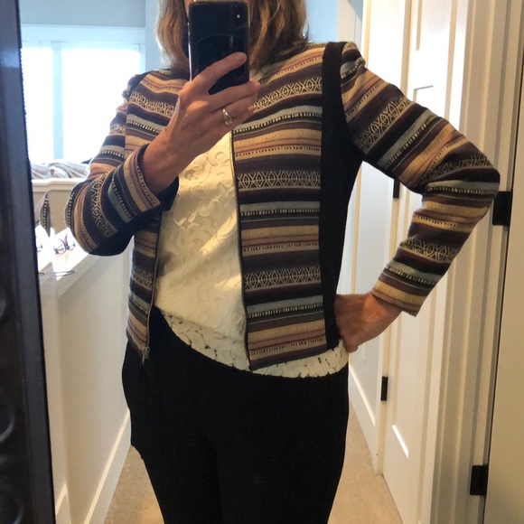 Multi color short jacket - Picture 1 of 6